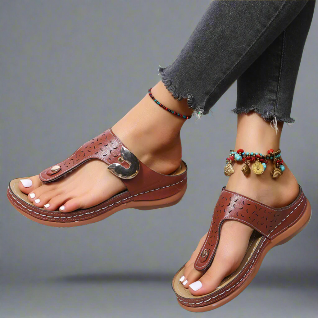 Ivy Buckled Toe Post Sandals