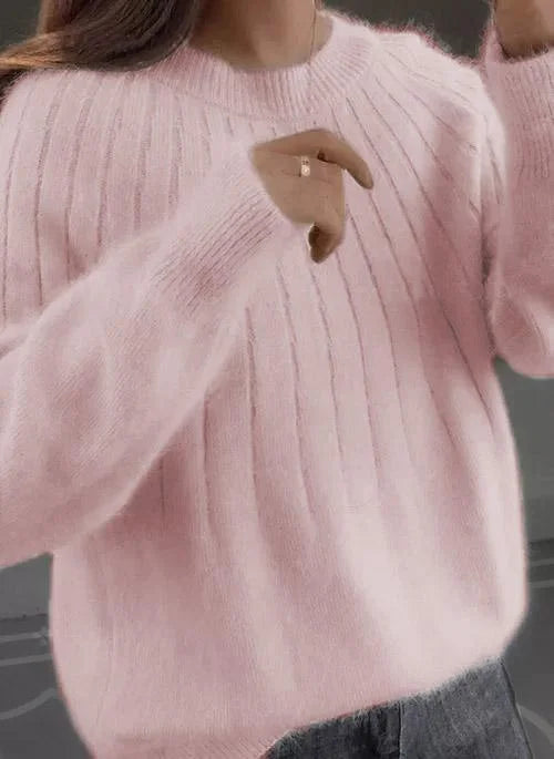 ALEXIA | ELEGANT RIBBED CREWNECK SWEATER WITH FLUFFY COLLAR