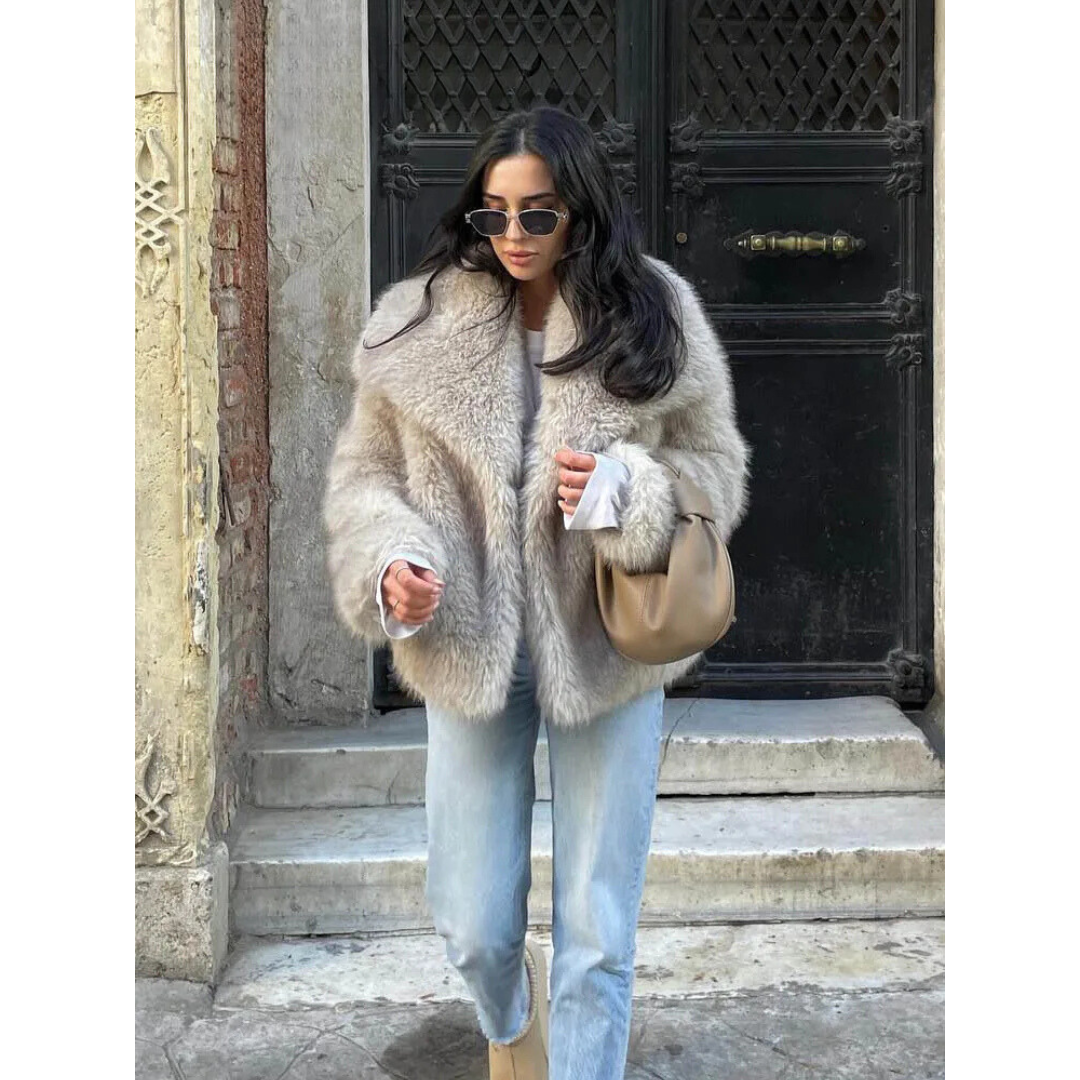 NOVA | ELEGANT PLUSH CROP COAT WITH TUMMY COVERAGE