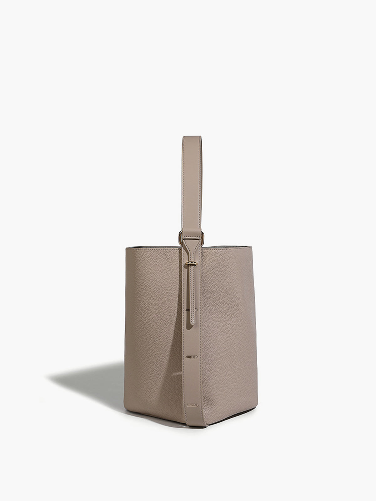 Ivy Adjustable Strap Bucket Bag