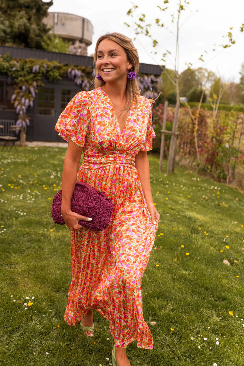 LINA – FEMININE FLORAL-FIT DRESS