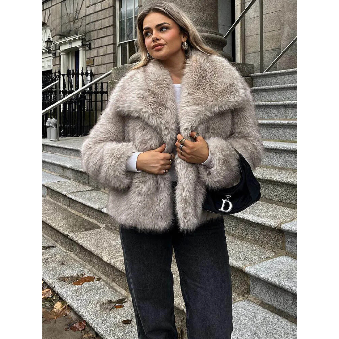 NOVA | ELEGANT PLUSH CROP COAT WITH TUMMY COVERAGE