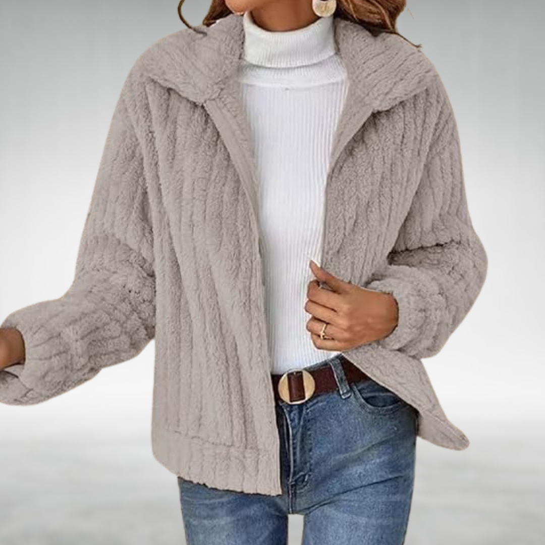 FREYA | COZY JACKET WITH RELAXED FIT AND ELEGANT TUMMY COVERAGE