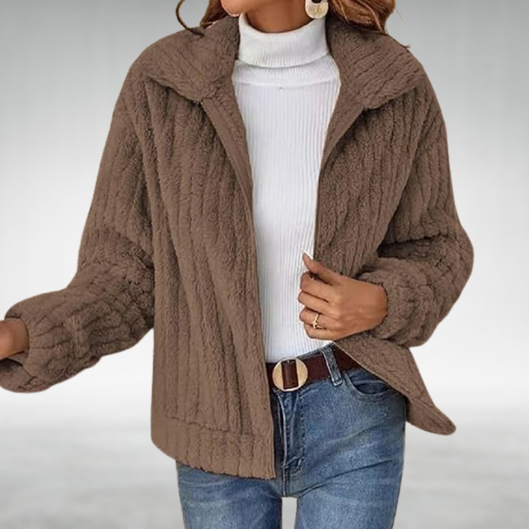 FREYA | COZY JACKET WITH RELAXED FIT AND ELEGANT TUMMY COVERAGE