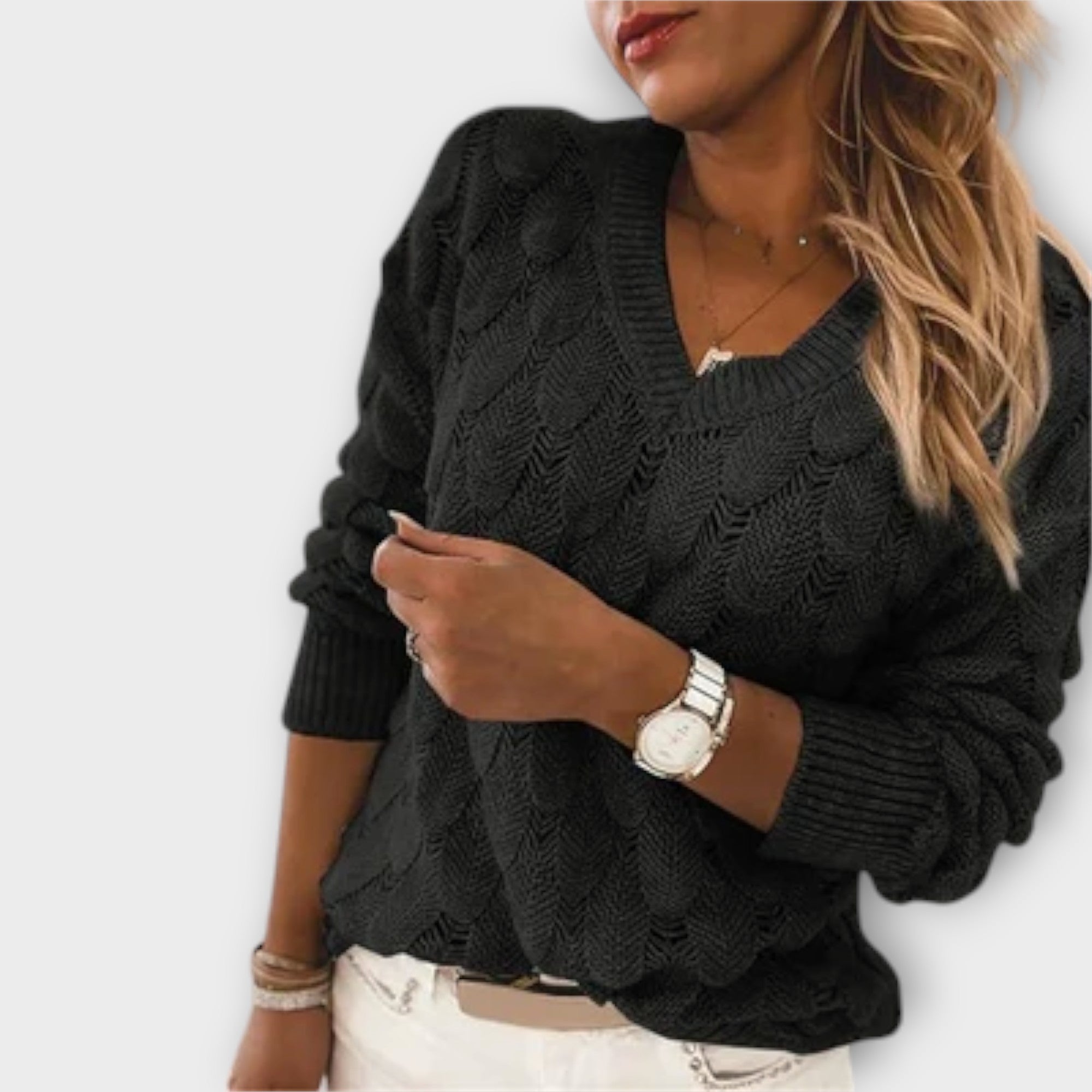 AINE | ELEGANT V-NECK SWEATER